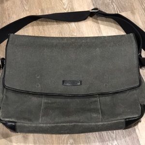 Timbuk2 waxed canvas waterproof messenger bag
